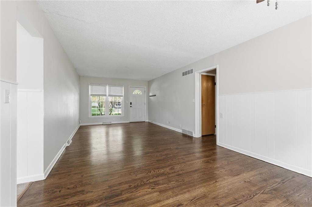 605 NW Gibson Road — photo 6