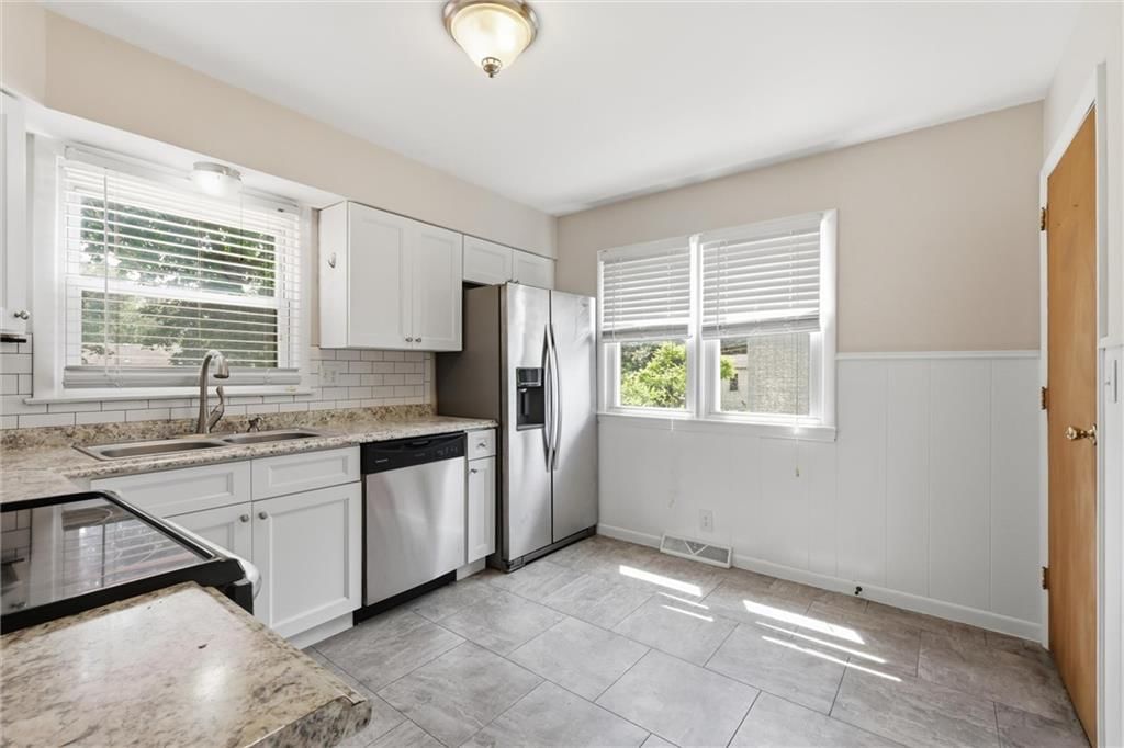 605 NW Gibson Road — photo 11