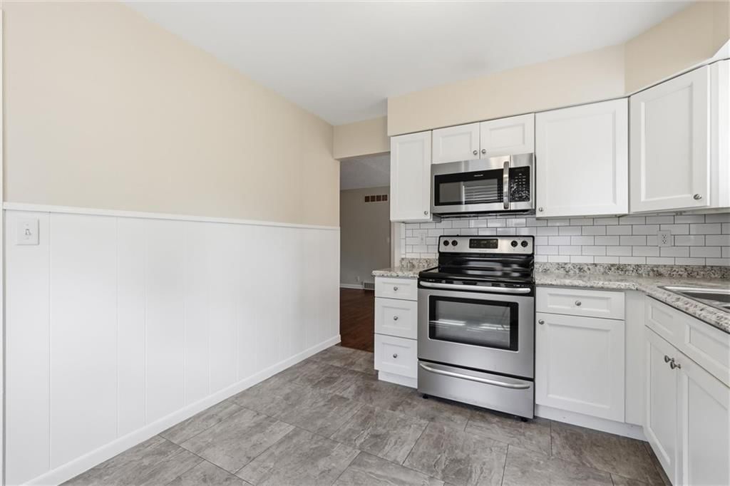 605 NW Gibson Road — photo 12