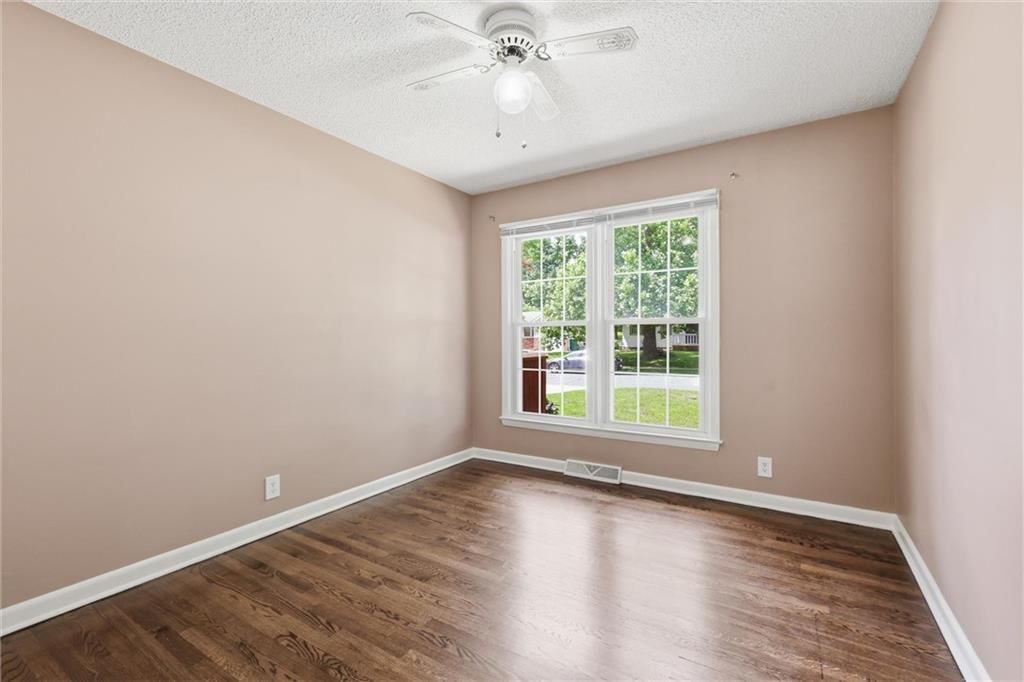 605 NW Gibson Road — photo 13