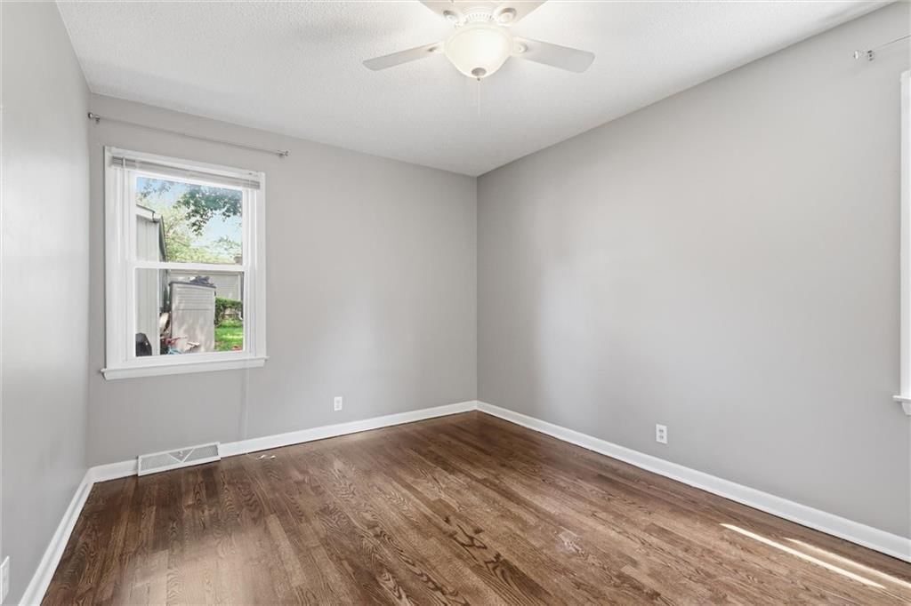 605 NW Gibson Road — photo 15