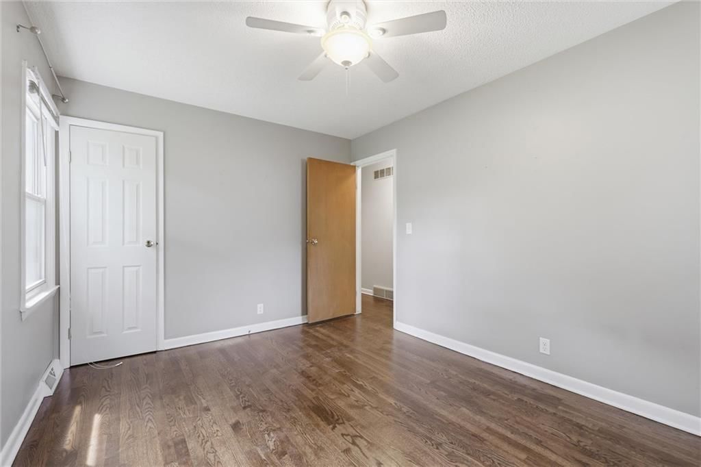 605 NW Gibson Road — photo 16