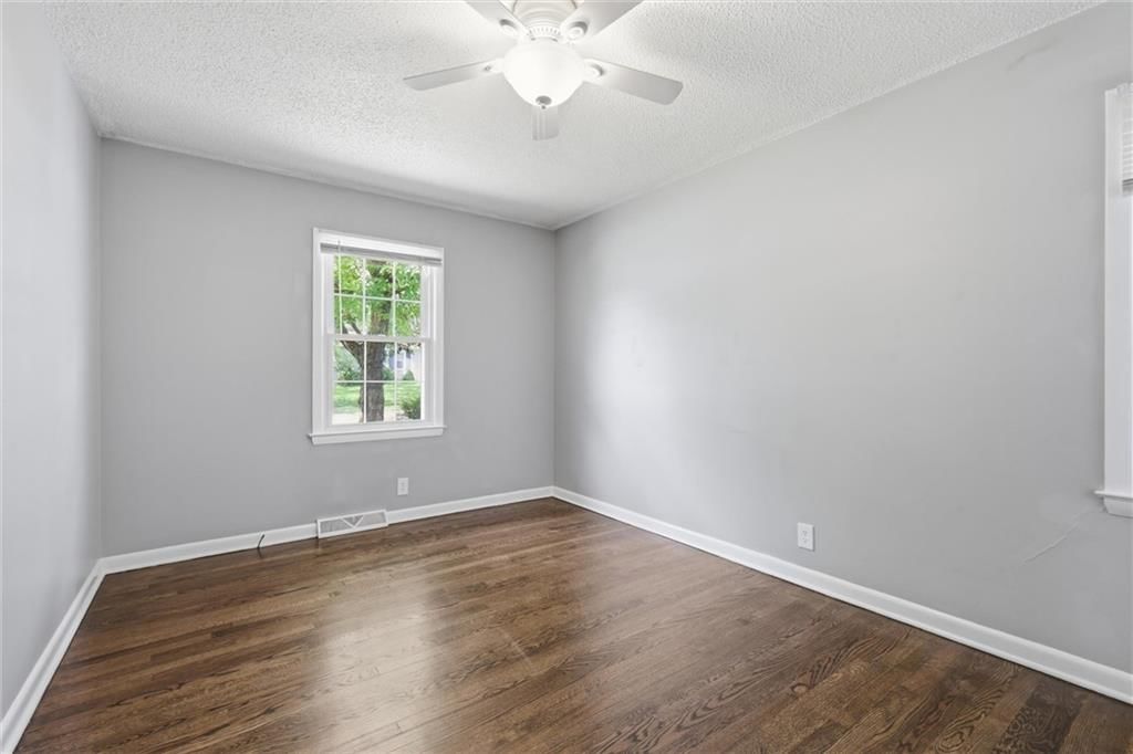 605 NW Gibson Road — photo 17