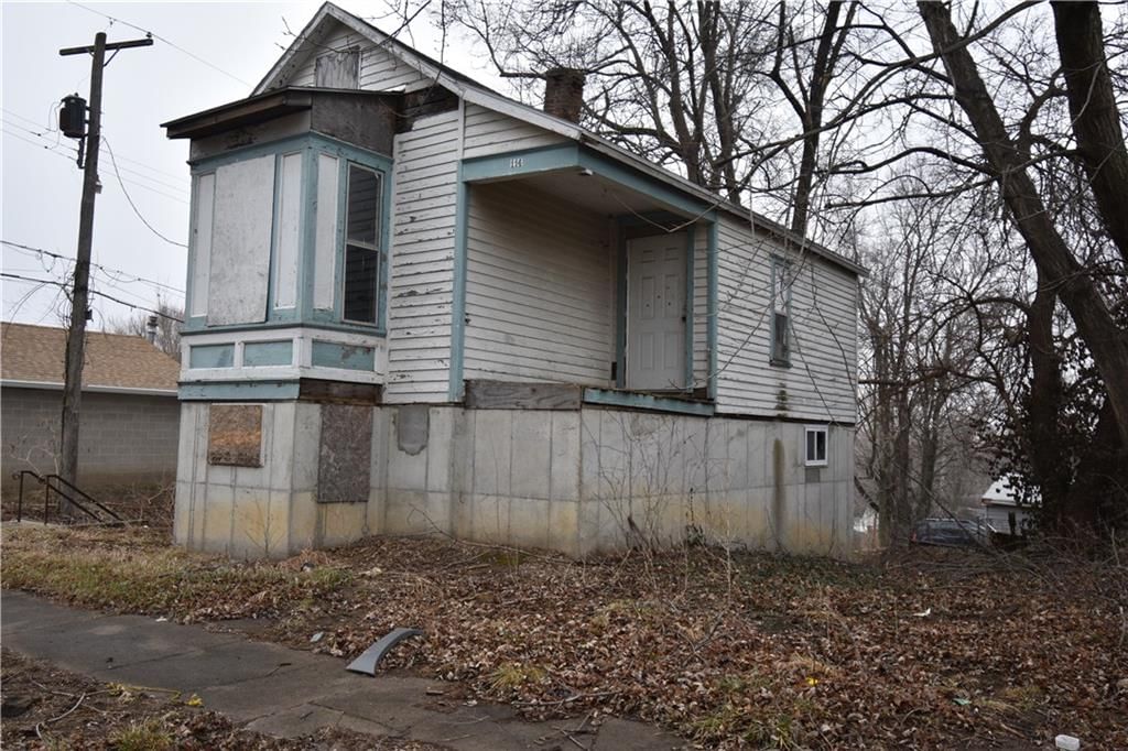 114 E Saint Paul Street — photo 1