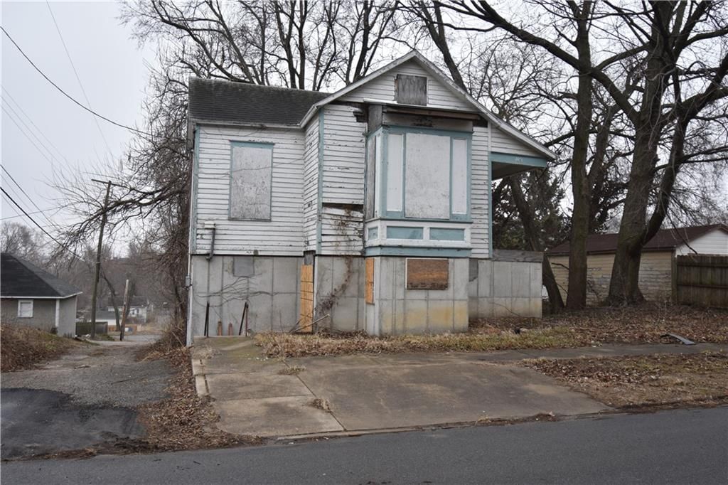 114 E Saint Paul Street — photo 2