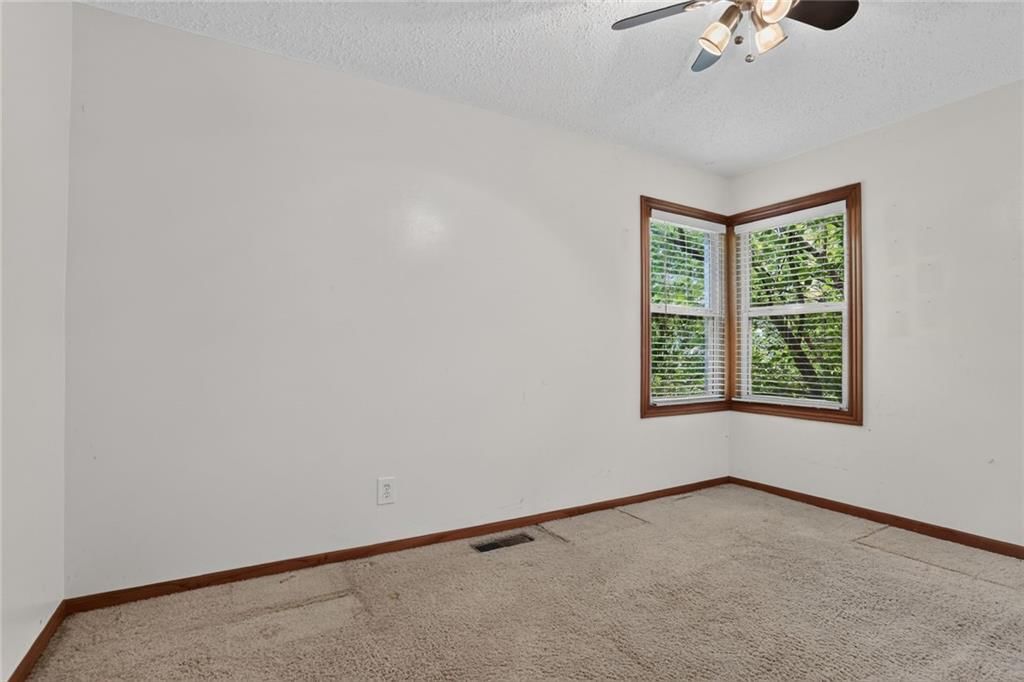 8219 WOODWARD Street — photo 8