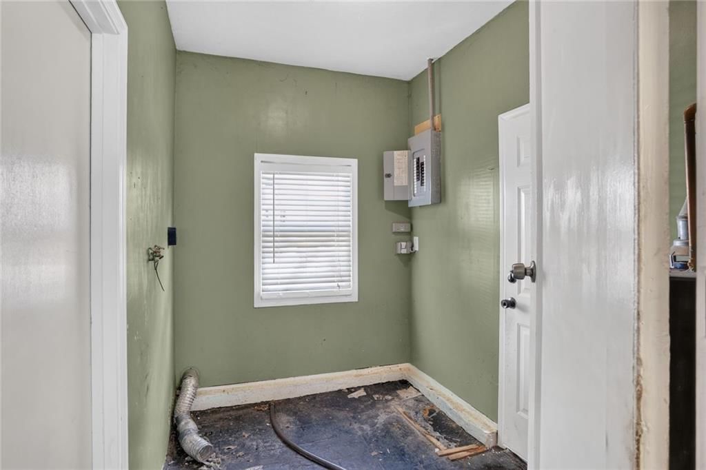 8219 WOODWARD Street — photo 12