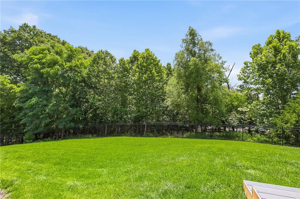 7511 N Gower Avenue — photo 49