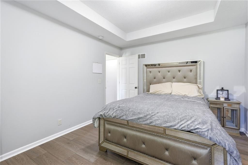 704 W Dennis Avenue — photo 11