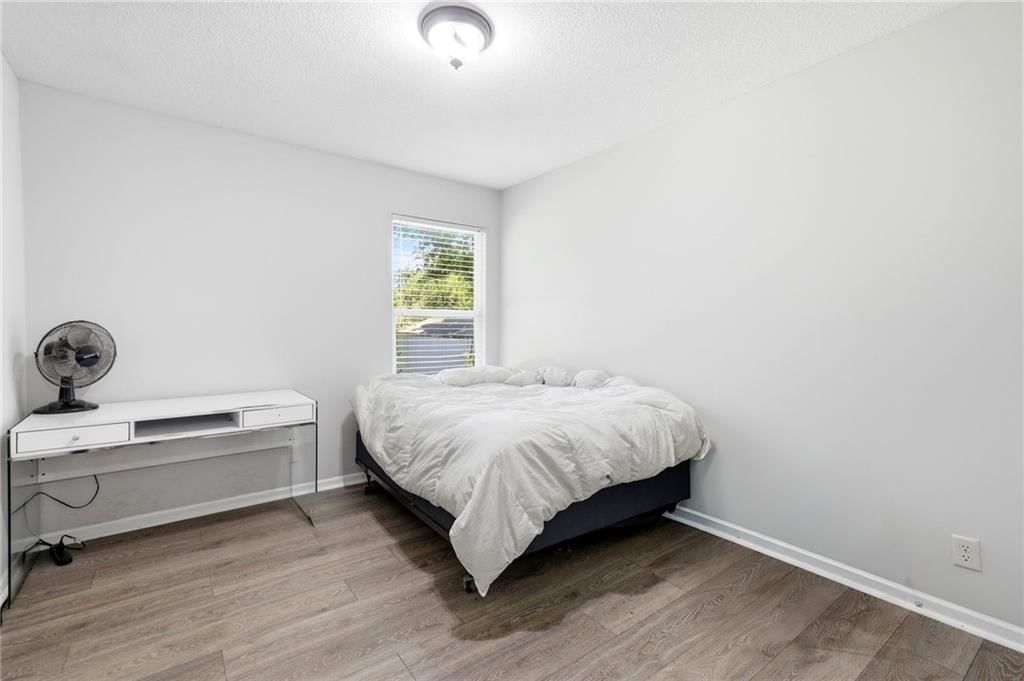 704 W Dennis Avenue — photo 13