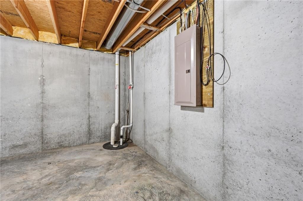 704 W Dennis Avenue — photo 24