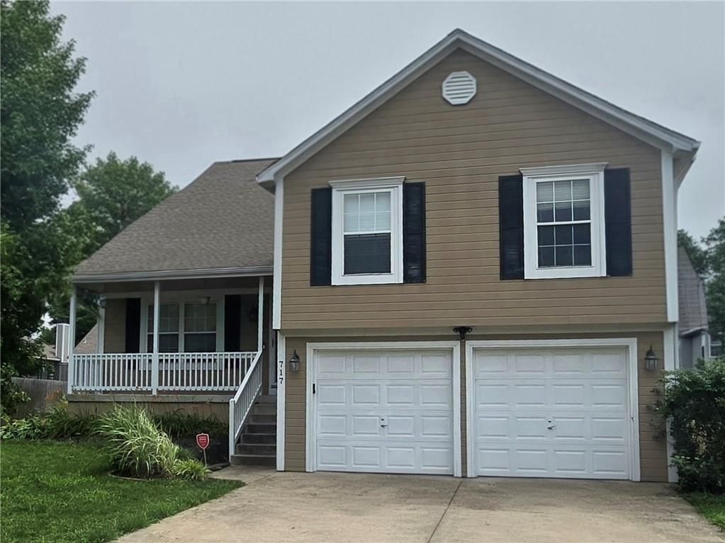 717 Canter Street, Raymore, MO