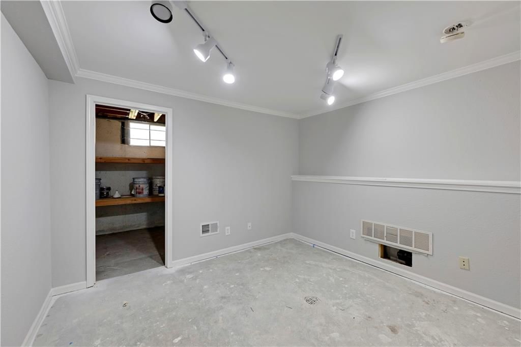 8017 W 149th Street — photo 34
