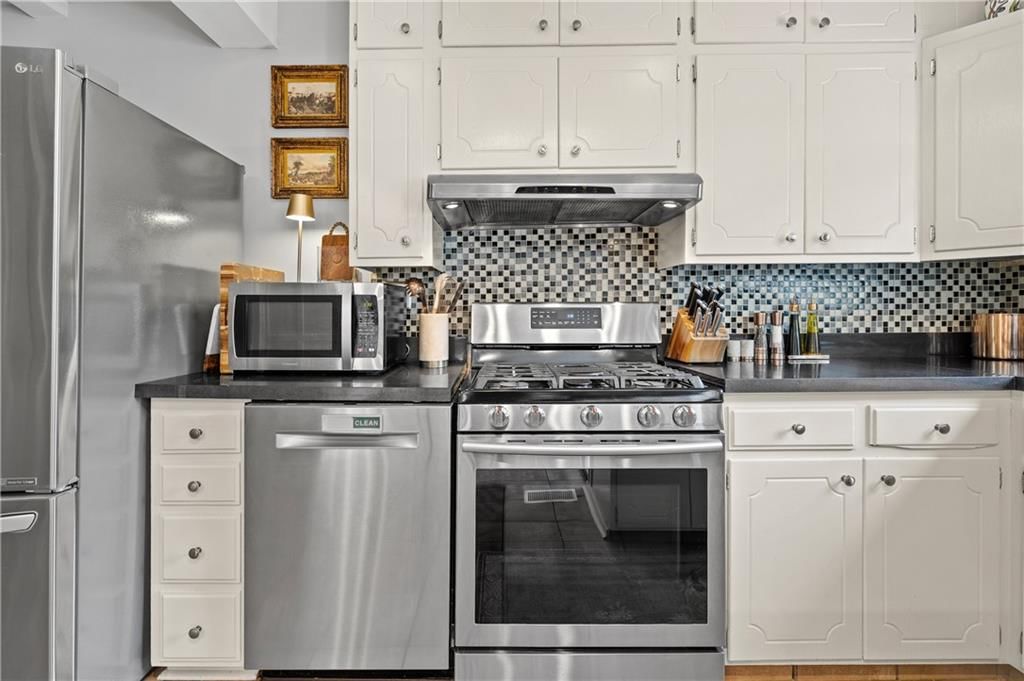 4815 Bell Street — photo 14