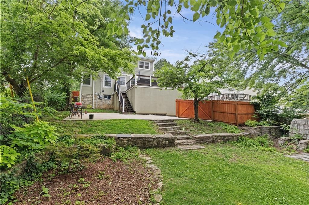 4815 Bell Street — photo 37