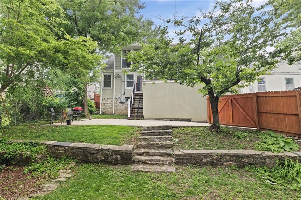 4815 Bell Street — photo 38
