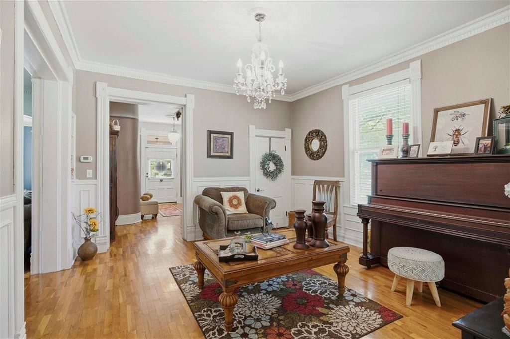 706 W Wall Street — photo 11
