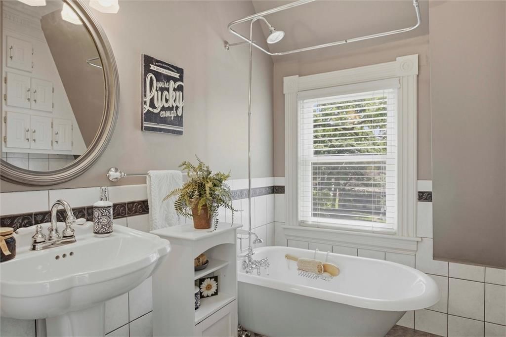 706 W Wall Street — photo 23