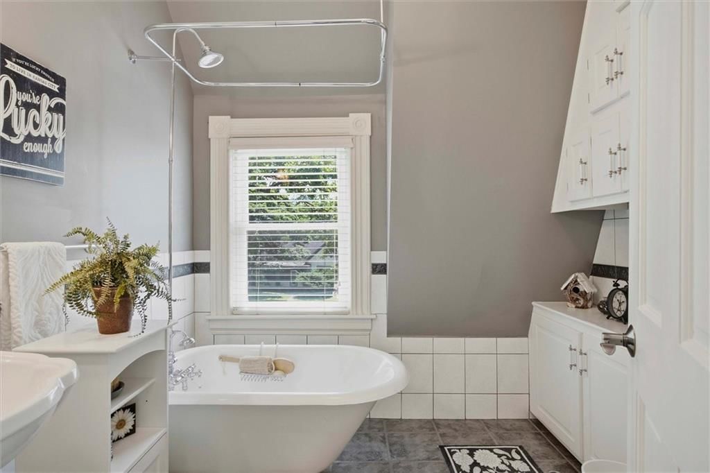 706 W Wall Street — photo 24
