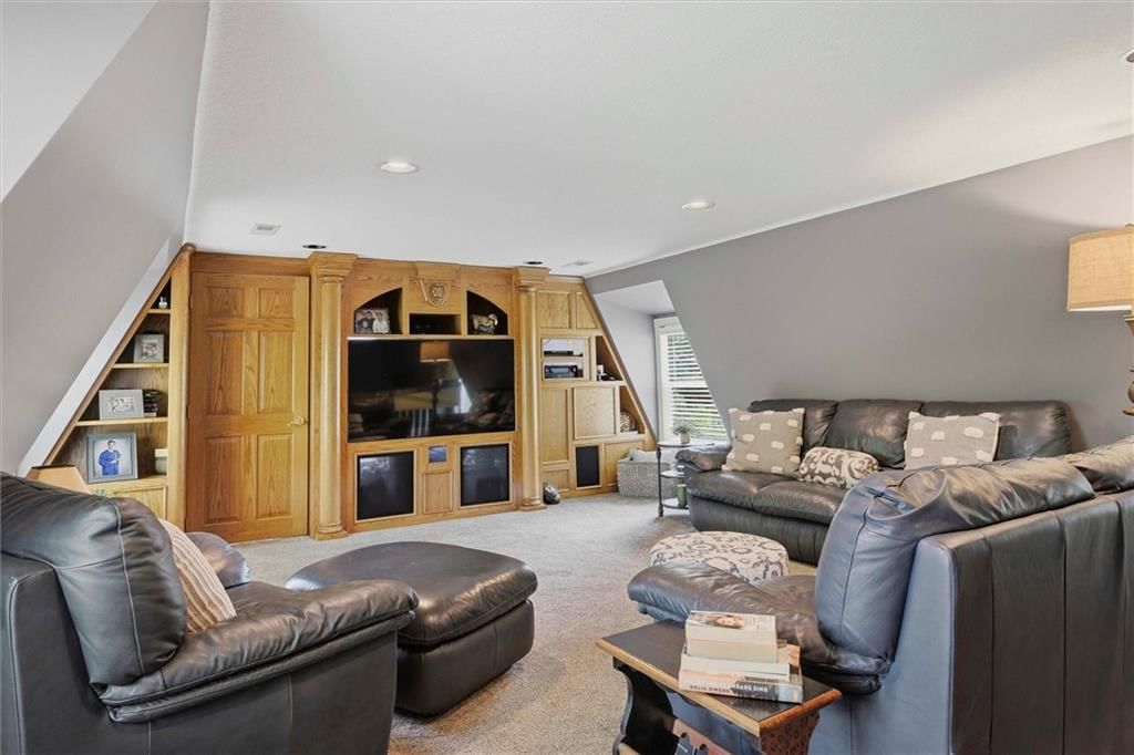 706 W Wall Street — photo 37