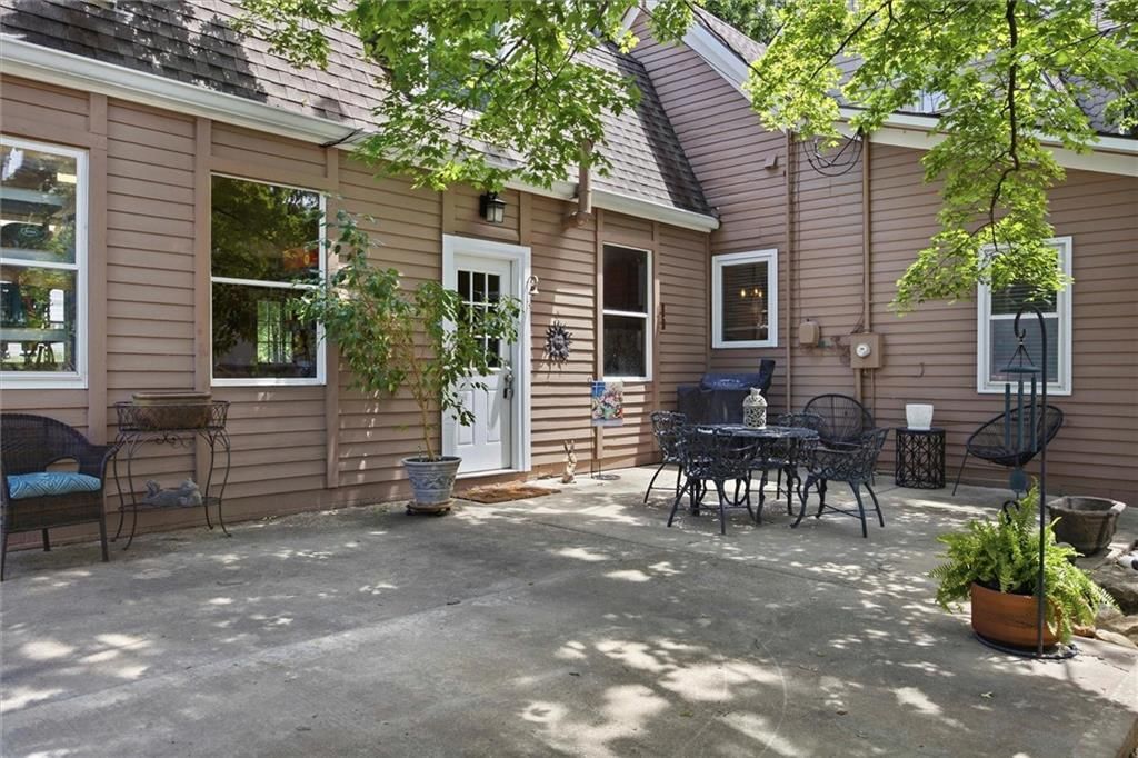 706 W Wall Street — photo 39