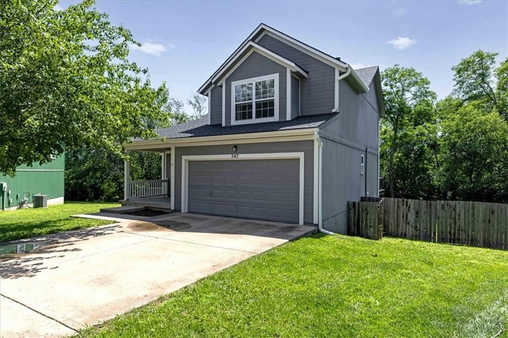 547 W Layton Street — photo 2