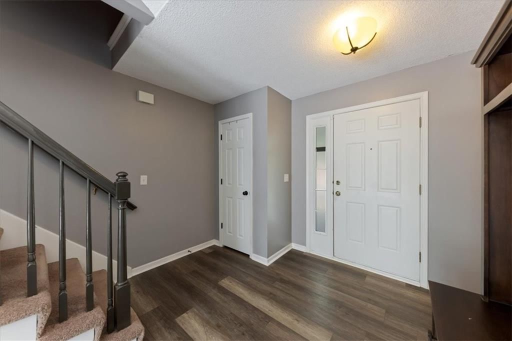 547 W Layton Street — photo 3