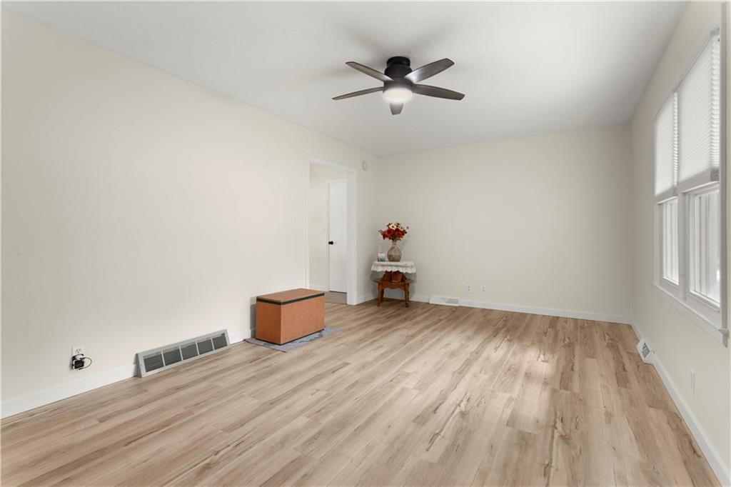 3020 S Northern Boulevard — photo 11