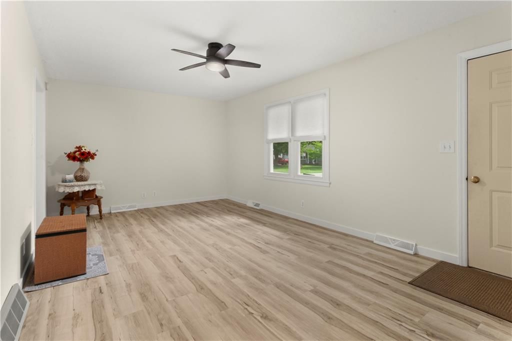 3020 S Northern Boulevard — photo 12