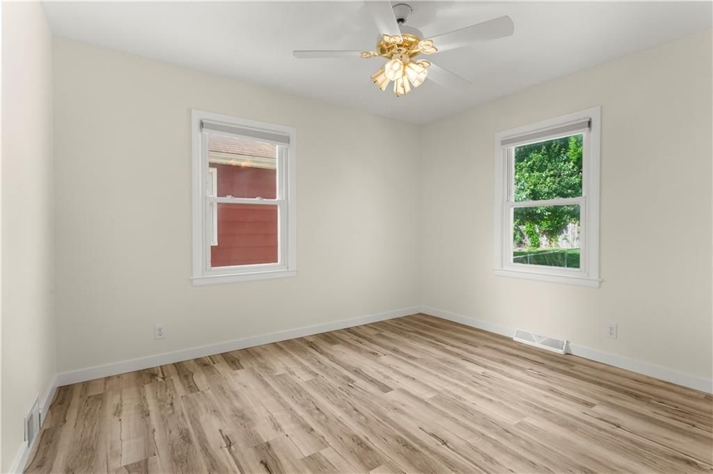 3020 S Northern Boulevard — photo 19
