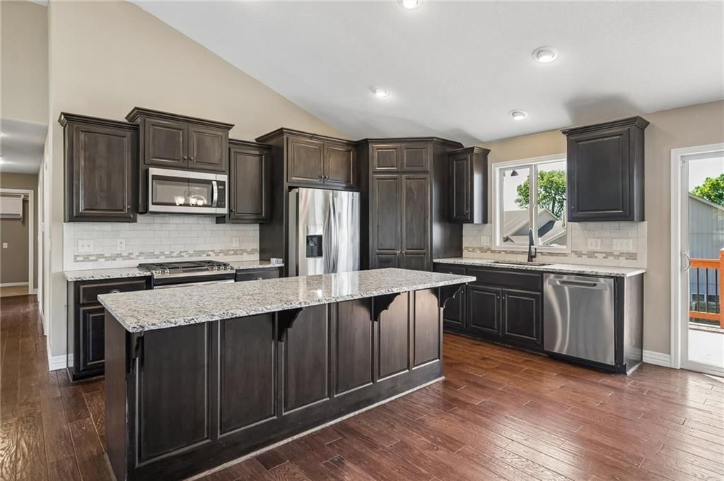 927 NW Long Drive — photo 12