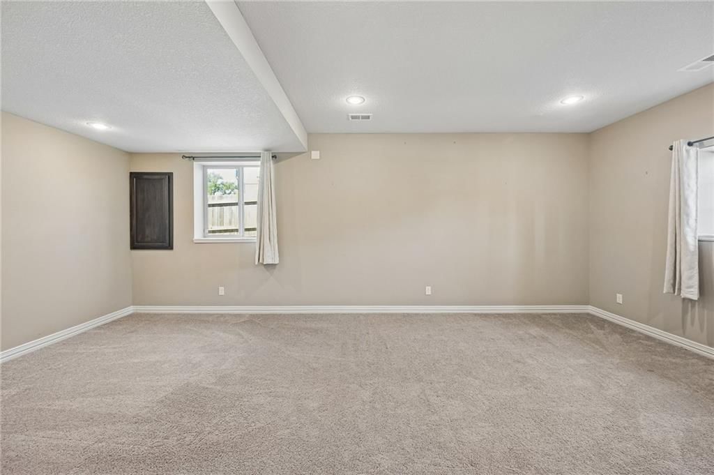 927 NW Long Drive — photo 23