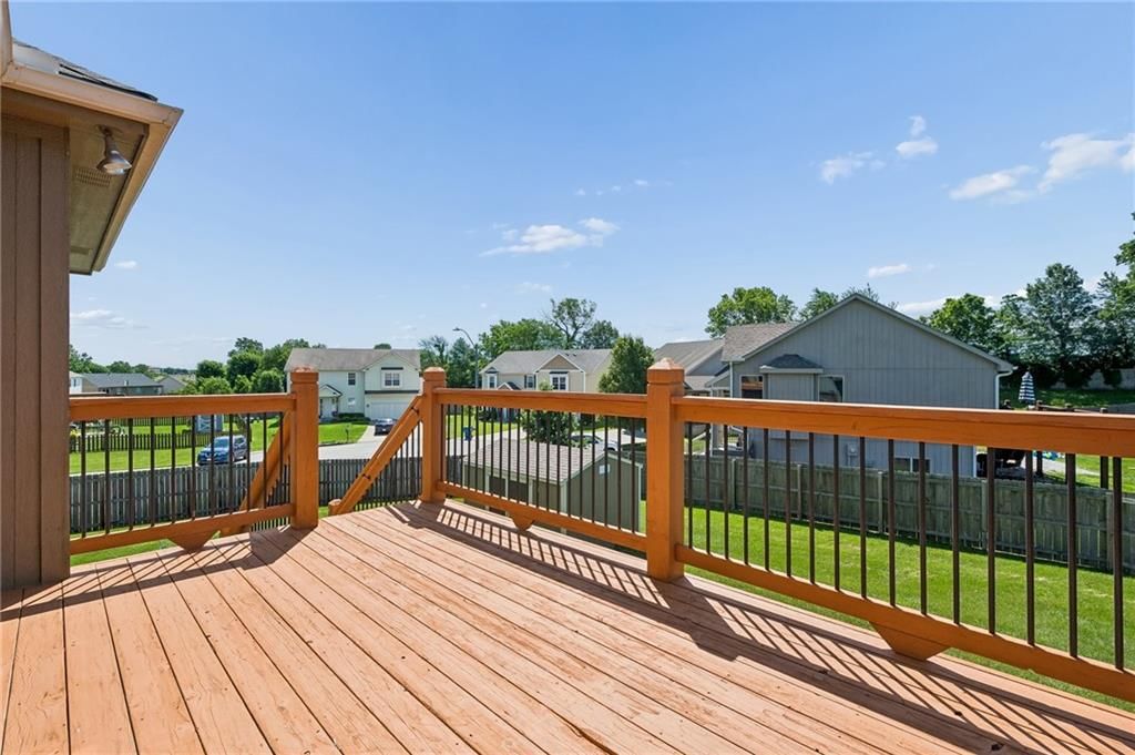 927 NW Long Drive — photo 28