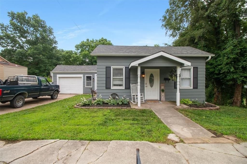 615 Highland Avenue, Lexington, MO