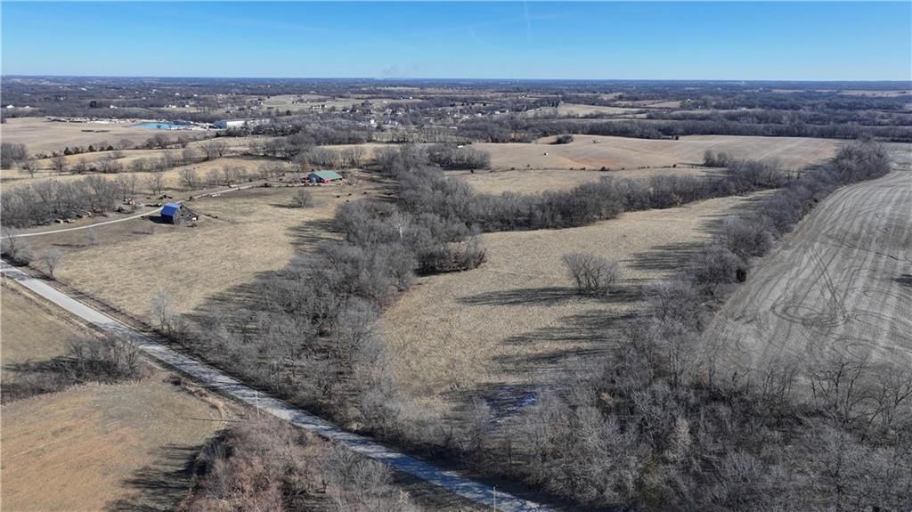 13201 N Congress Avenue, Kansas City, MO: listing photo 3