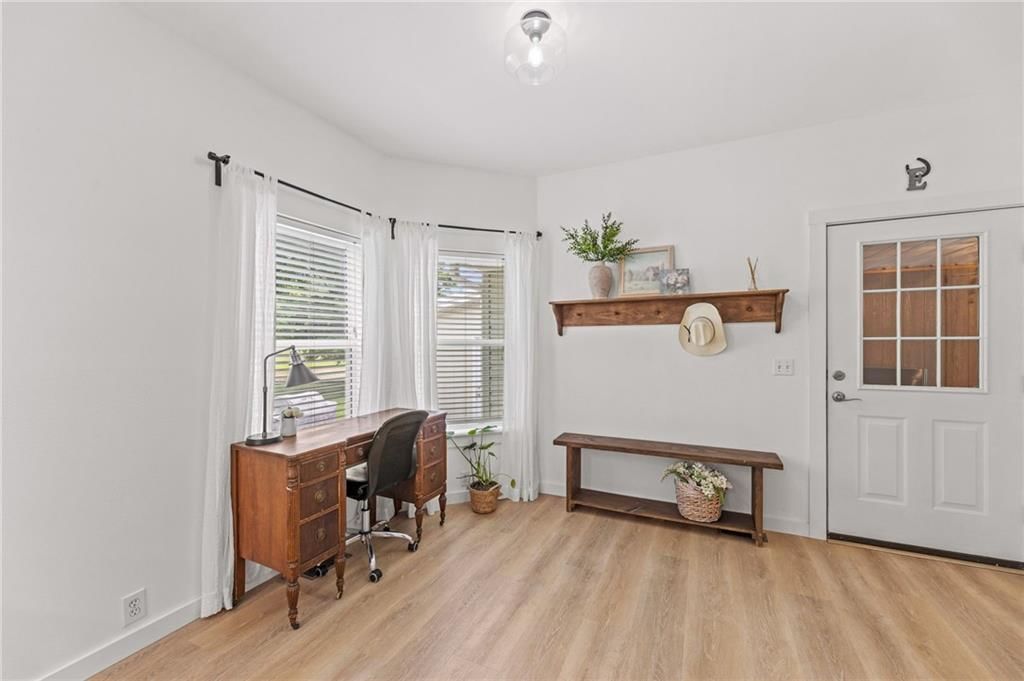 310 W Elm Street — photo 21