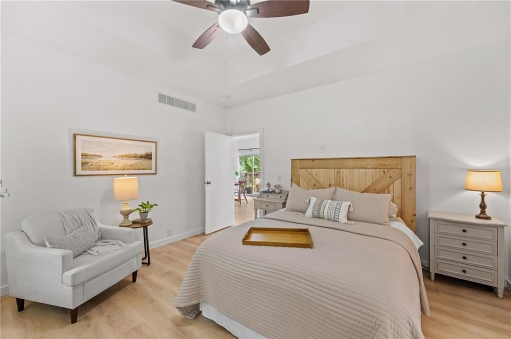310 W Elm Street — photo 26