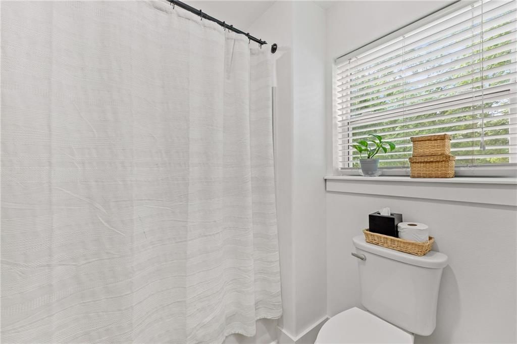 310 W Elm Street — photo 28
