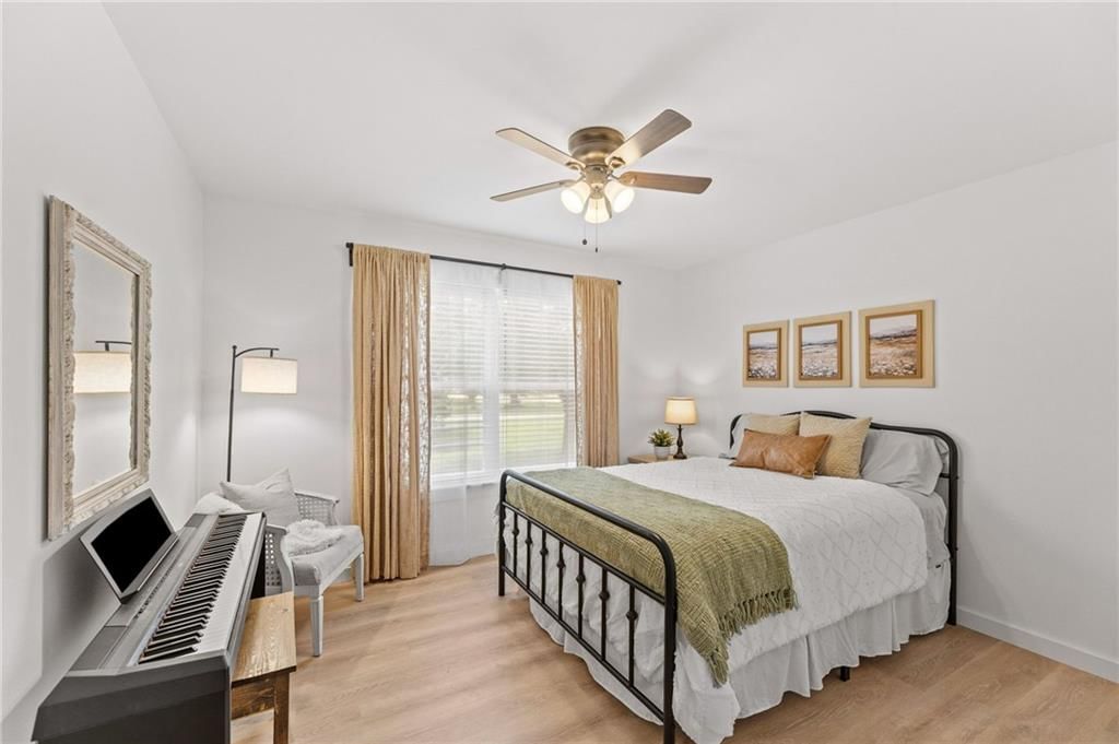 310 W Elm Street — photo 30