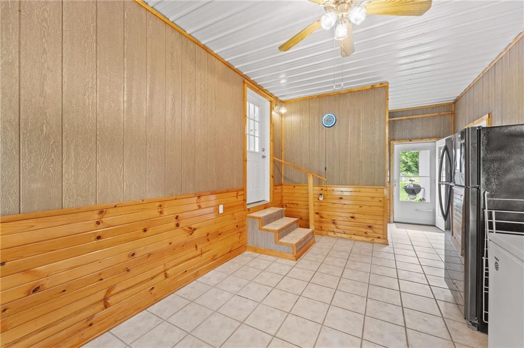 310 W Elm Street — photo 36