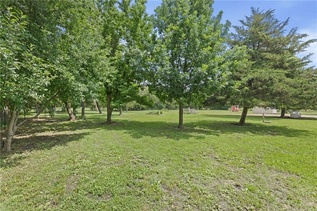 310 W Elm Street — photo 46