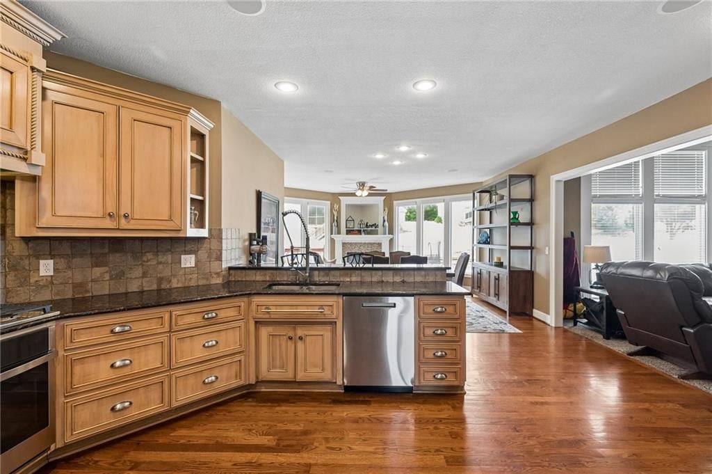 4505 NE 63rd Terrace — photo 9