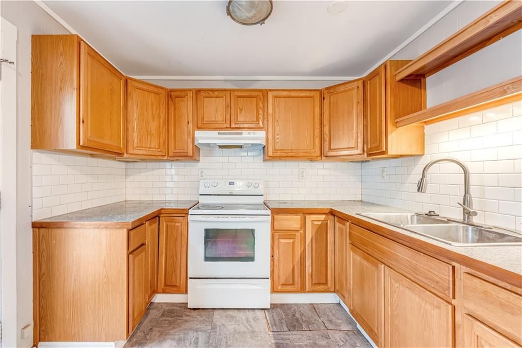 218 W South Street — photo 22