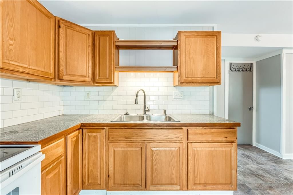 218 W South Street — photo 25