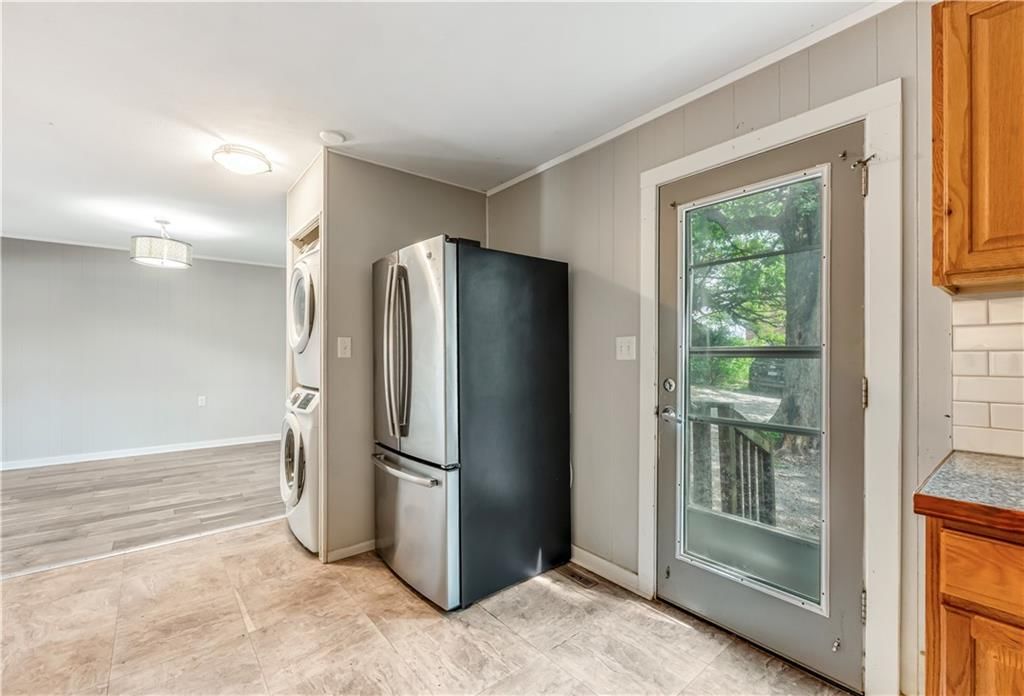 218 W South Street — photo 26