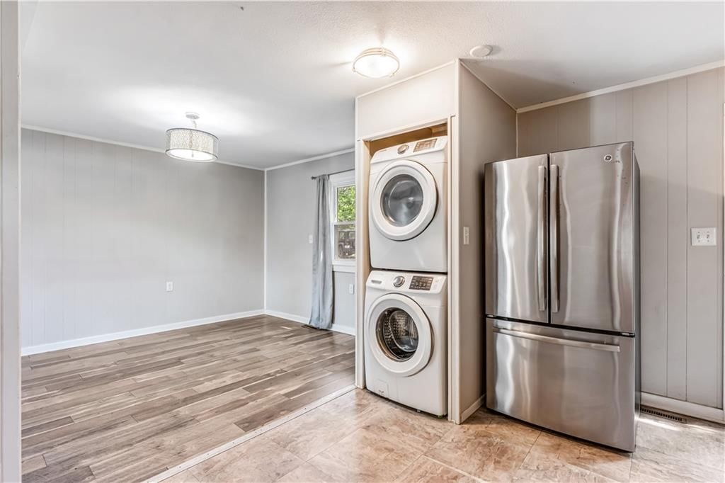 218 W South Street — photo 27