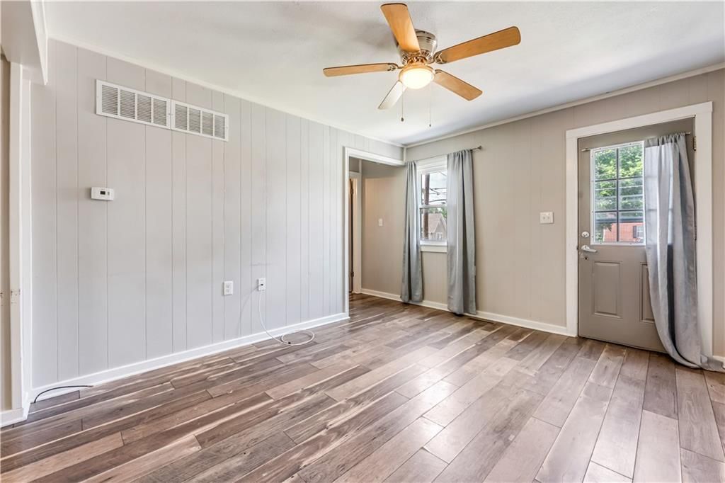 218 W South Street — photo 36