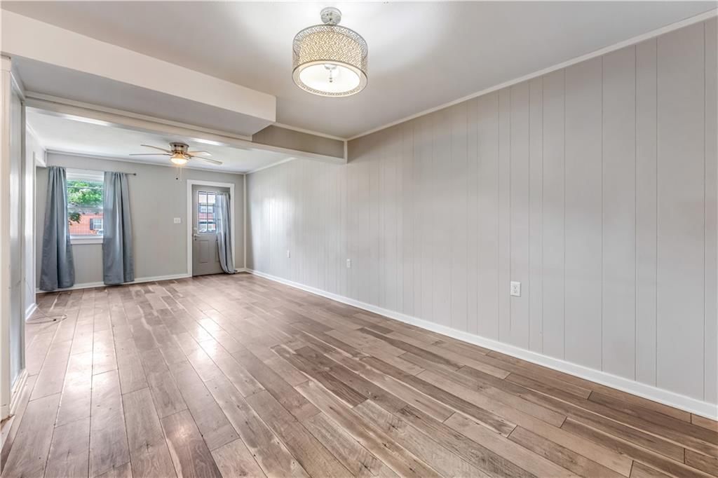 218 W South Street — photo 38