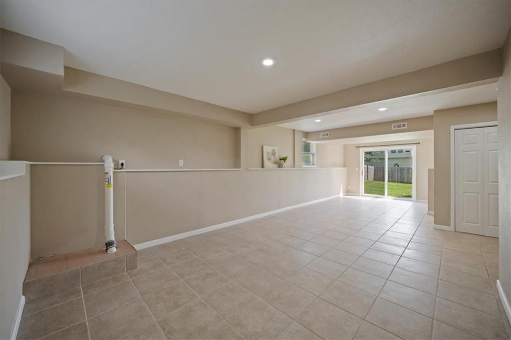 1835 W Concord Drive — photo 21