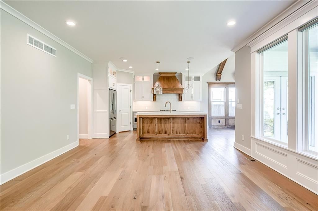 Photo 7 of 49 - 4620 W 70th Street